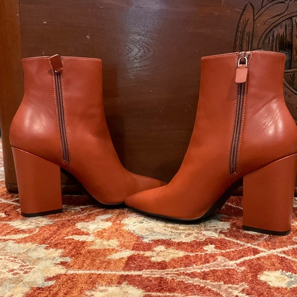 Stuart Weitzman Vera Cinnamon leather pointed toe heeled bootie sz 10.5 EU 41 - Picture 9 of 12